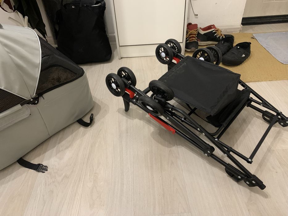 Коляска /переноска для кошек и собак