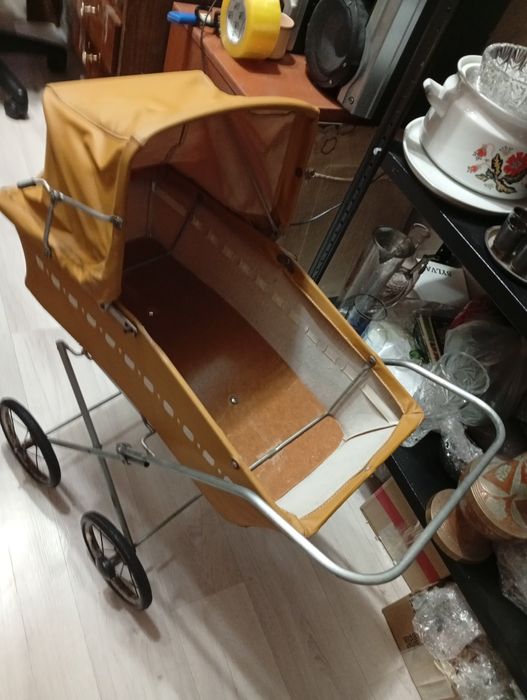 Детская коляска для кукол