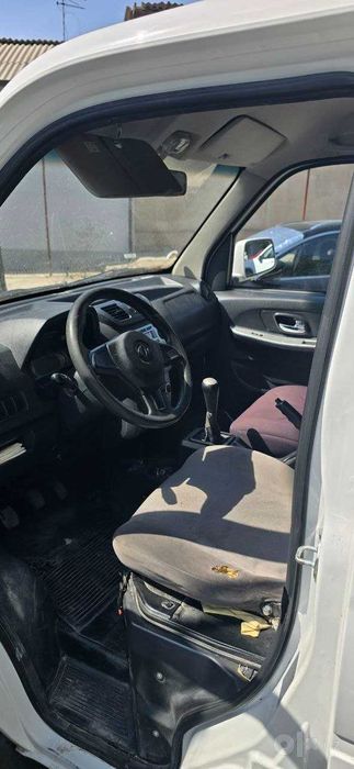 Грузовое авто Модел DFSK C 31.