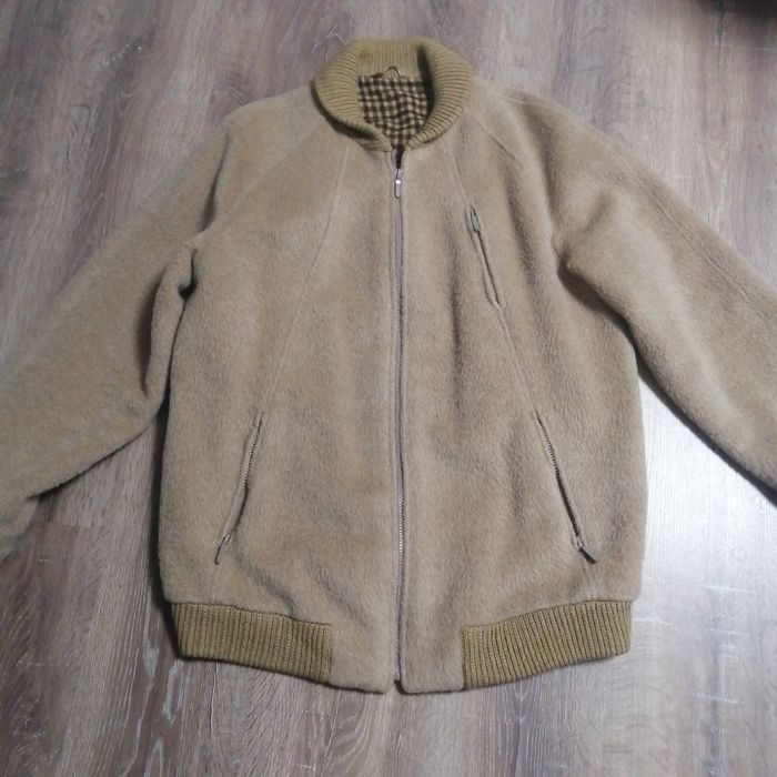 Jachetă casmir natural.