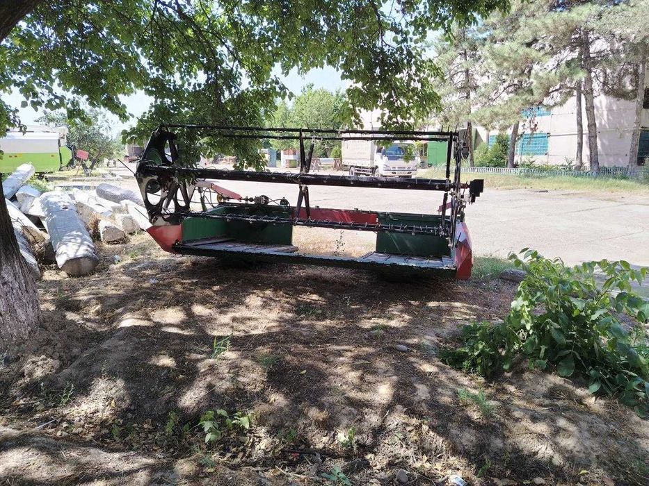 Жатка кормоуборочная ширина захвата 3,2 м