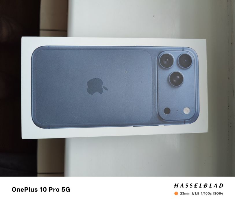 vand 1 cutie Apple iphone 17 pro max si 1 cutie airpods pro