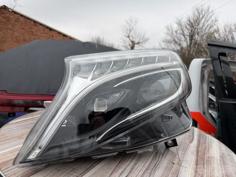 Фар Mercedes Vito/ V Class W447