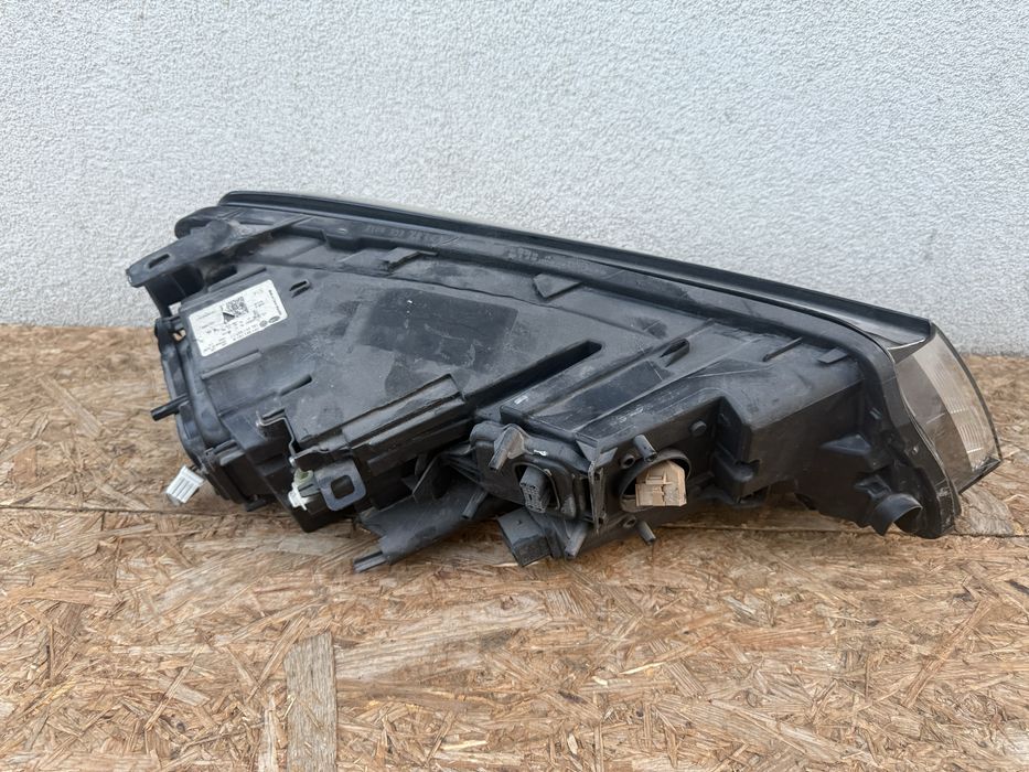 Far stanga VW Touareg 7P Facelift Xenon + LED Original Europa