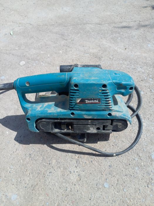 Шлифмашинка ленточный макита оригинальный