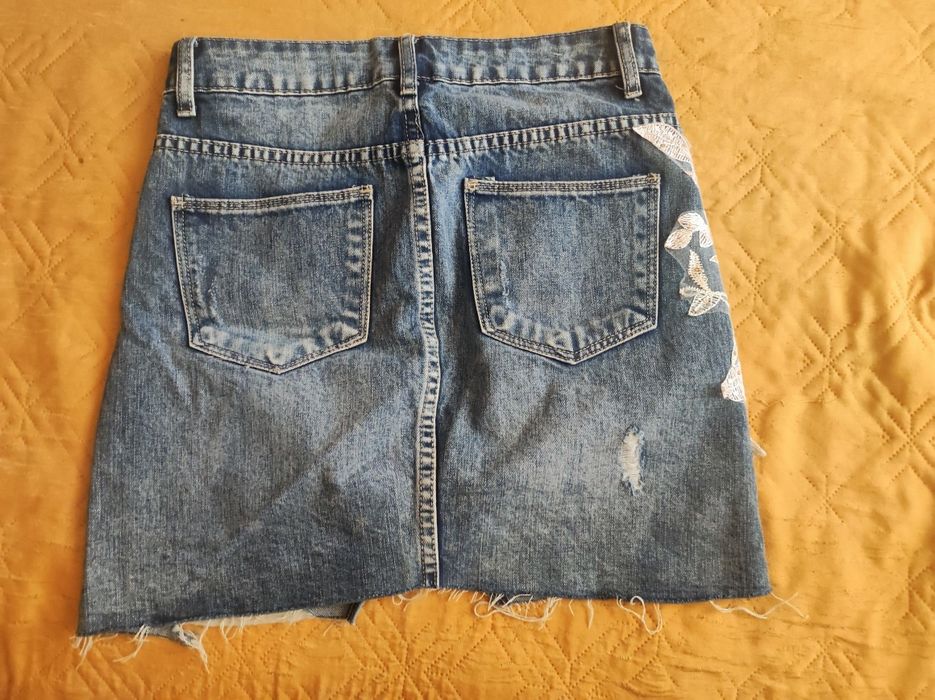 Продавам Дънкова пола