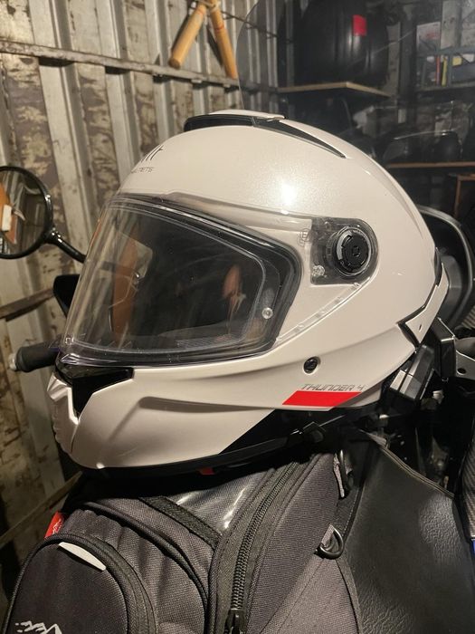 Мото каска в комплект с пинлок и комуникатор