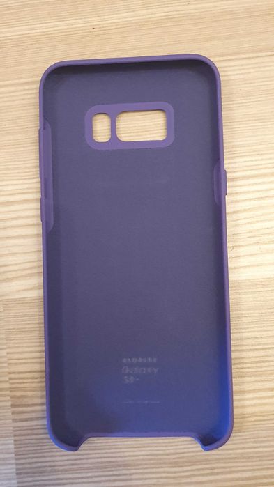VAND: Husa NOUA ORIGINALA mov din silicon pentru SAMSUNG GALAXY S8+