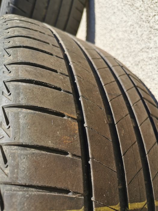 Anvelope vara 245/40 R19