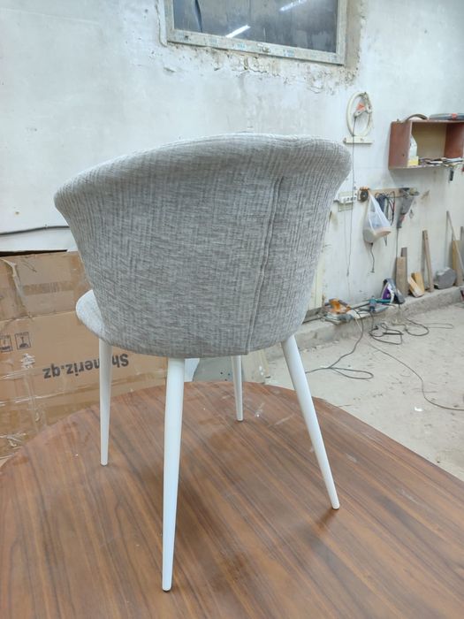 Продам новые стулья 2шт