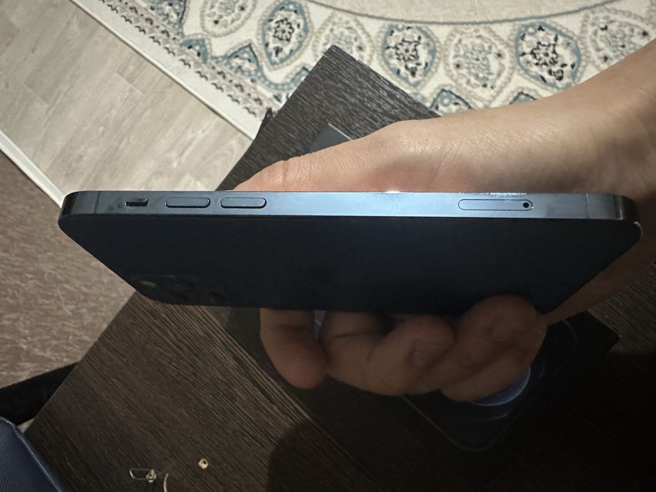 продам Айфон 12 про