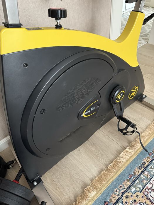 Спин-байк, велотренажер