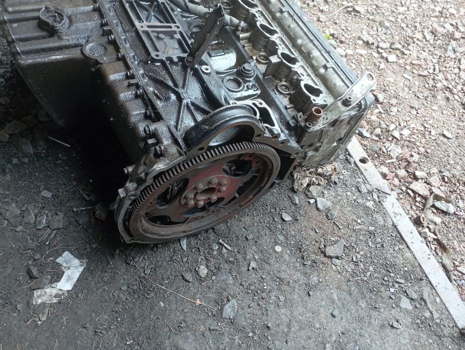 Продам двигатель 104 гибрид