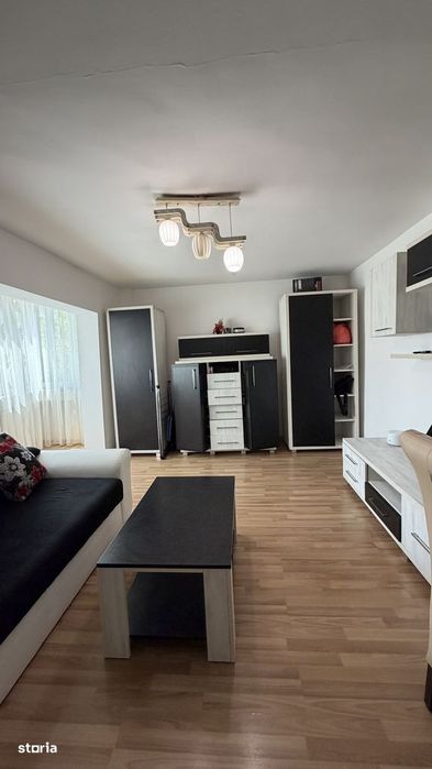 Apartament 2 camere, decomandat, dubla orientare, etaj 1, zona Nord — fotografia 3