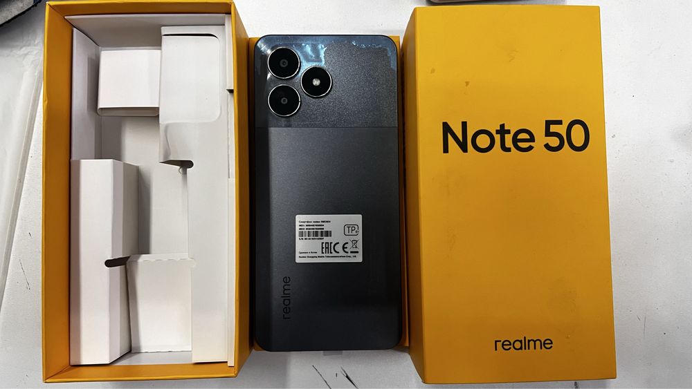 Телефон realmi Note 50
