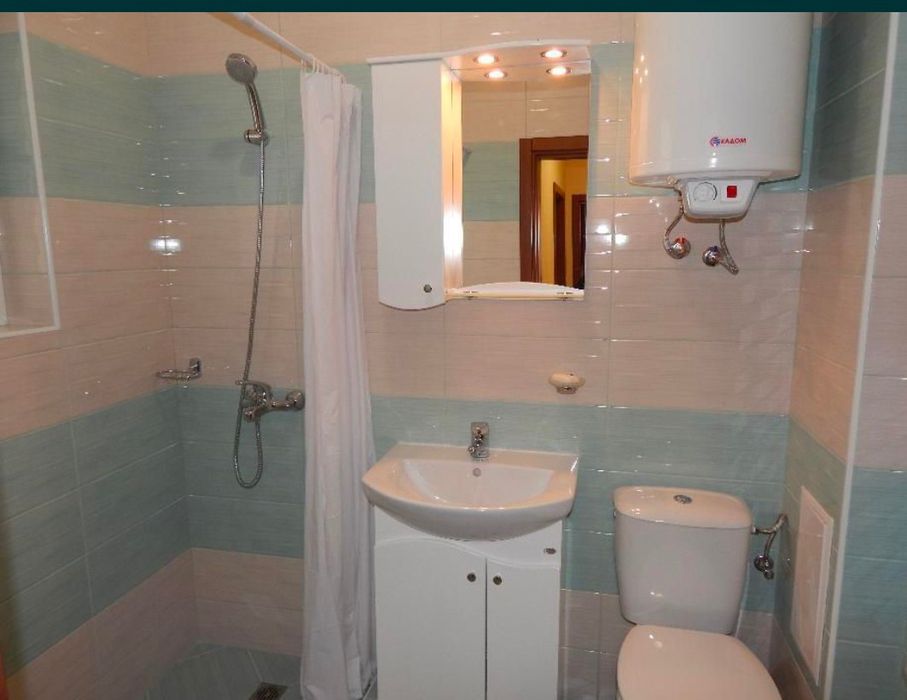 Дава се под наем Двустаен апартамент в к.к. Св.Св. Константин и Елена - 65 кв.м за 500 € - Снимка #6