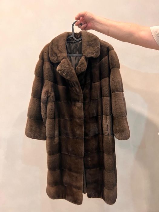 Продам шубу норковую греческая