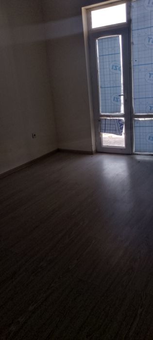 Термиз шахар мовара 37 дом 91 квартира 11 этаж, 12 этажли дом.