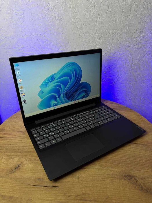 Ноутбук Lenovo AMD A6-9225/ 4GB/ssd 256gb
