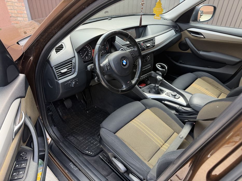 BMW X1 2011 — imagine 5