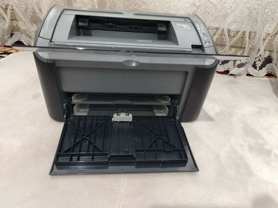 Canon 2900 printer sotiladi