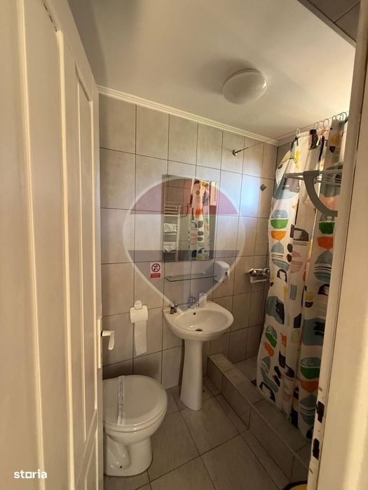 Pensiune cu 15 camere de vânzare în zona Nord