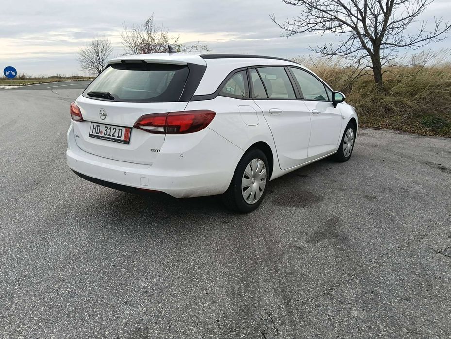 Vand sau Schimb Opel Astra K 1.6 diesel, 2018, impecabila.RAR facut
