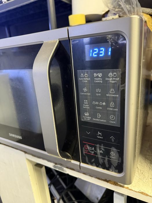 Cuptor cu microunde si grill Samsung