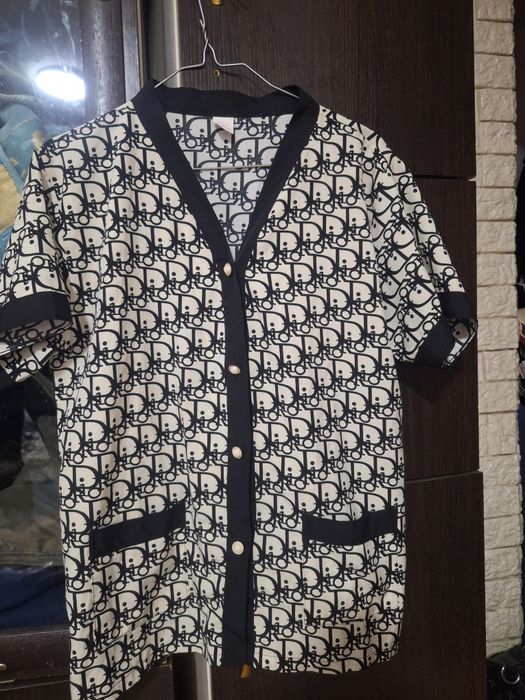 Одежды продаются договорная