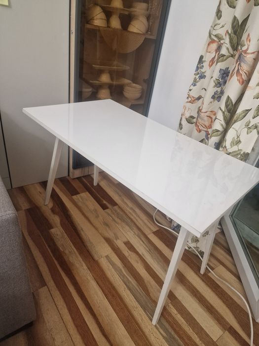 Журнальный столик