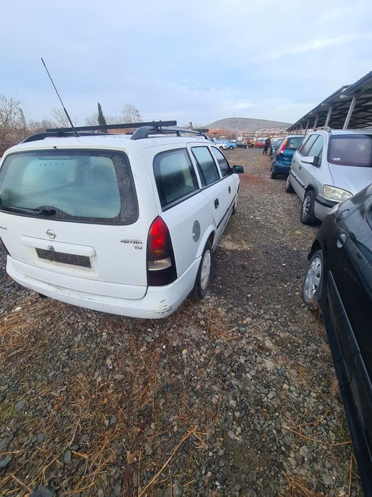 Опел Астра 1.7 67 кс  1998 г на части