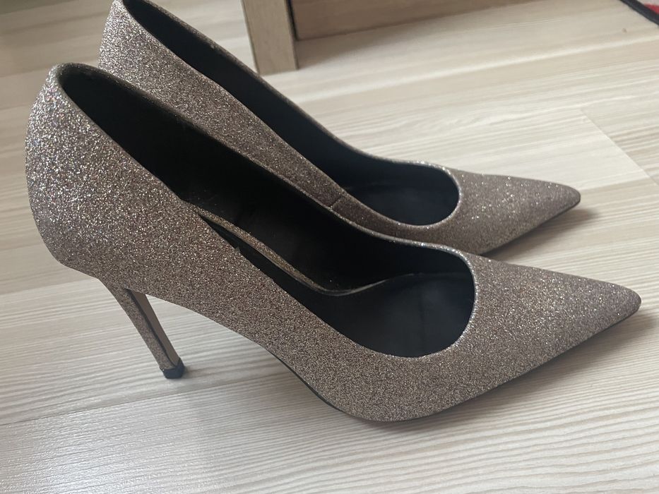 Pantofi stileto cu sclipici