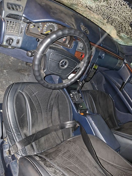 Мерседес бенс 210