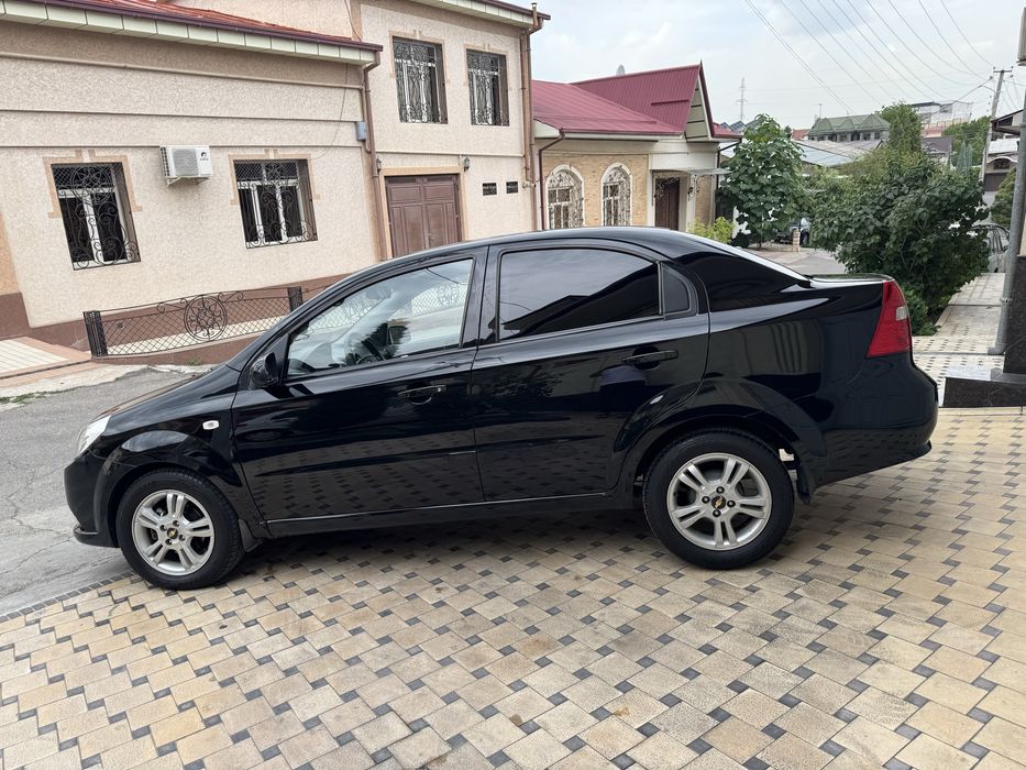 Nexia 3 qora aftomat