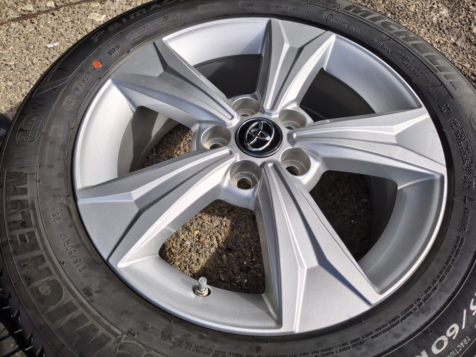 17" оригинални алуминиеви джанти за Toyota Chr.