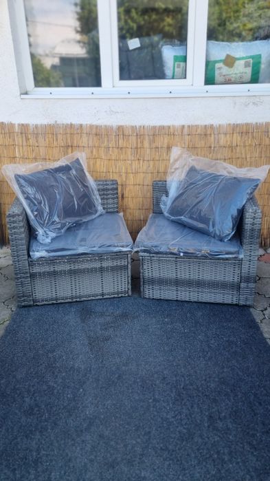 Canapea din polirattan