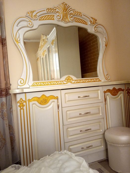 Ак спалный гарнитур сатылады