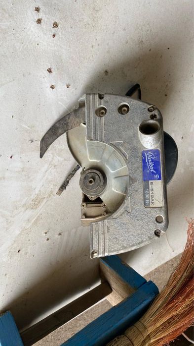 Пила, Пчелка