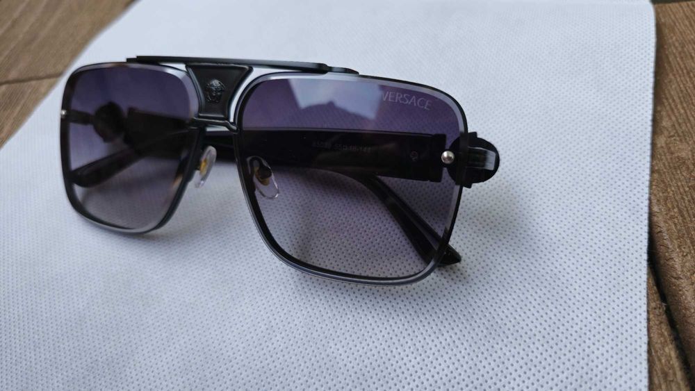 Ochelari de soare Versace rama neagra lentila neagra