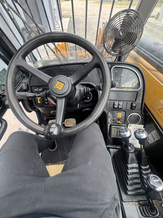 Incarcator telescopic Jcb 535-125