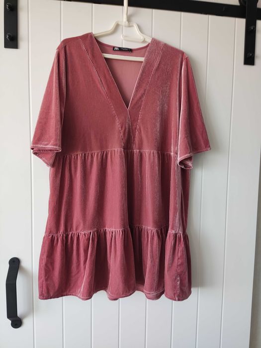 ZARA Дамска рокля пепел от рози