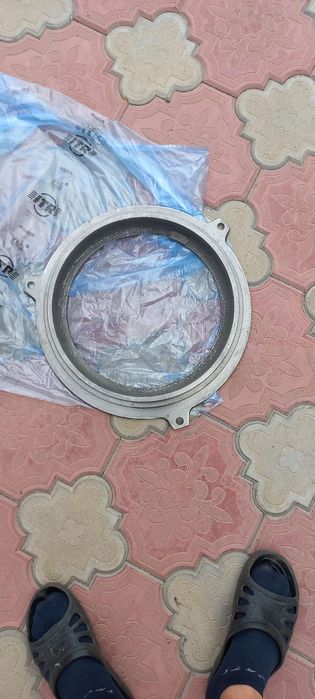 Поршень тормозной 8R4568