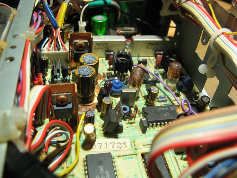 Sony CDP-101 - първият домашен CD плейър