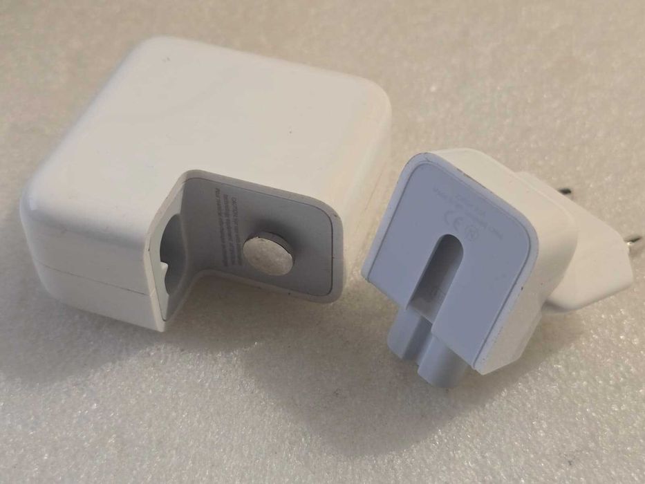 Incarcator retea original APPLE A1882 20V 1.5A 30W , USB-C, 30W, alb