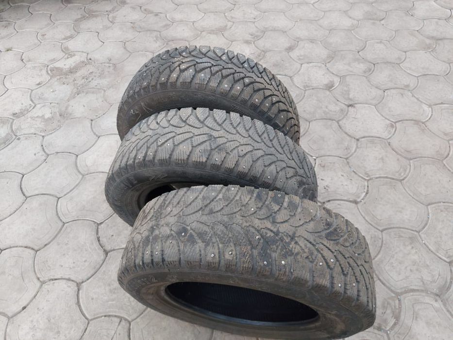 Продам резину зима шипы