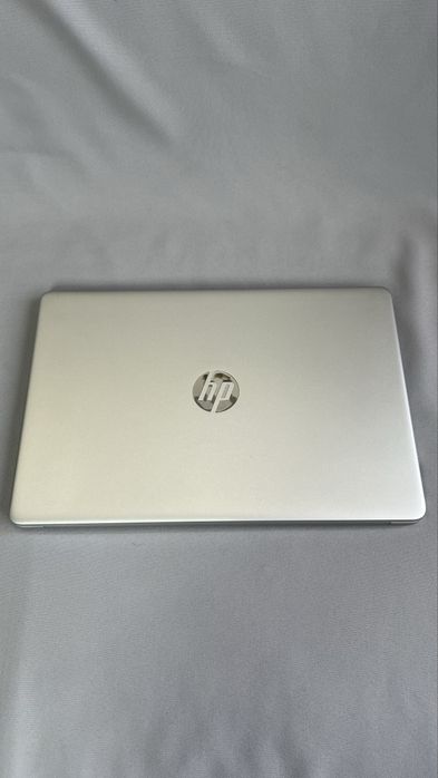 Ноутбук HP 15s Ryzen 5-5625U| 8GB RAM| 12-Ядра| 256GB SSD| Radeon|