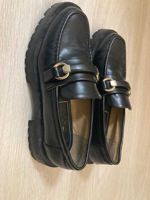 Стилни черни лоуфъри Zara, размер 39