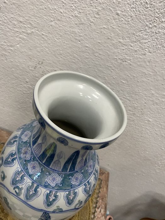 Голяма китайска ваза от порцелан