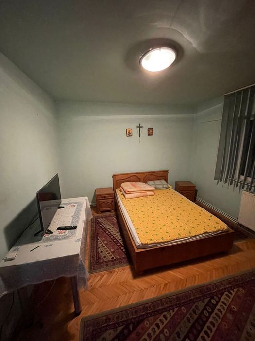 Inchiriez apartament Carpati 2