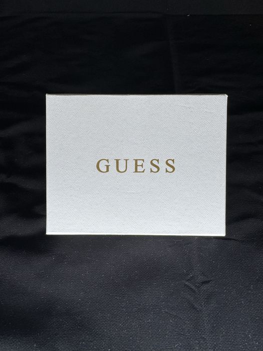 Guess несесер / картхолдер
